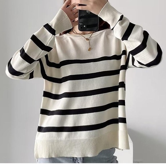 33 POSH LIVE PARIS SWEATER - Picture 2 of 2